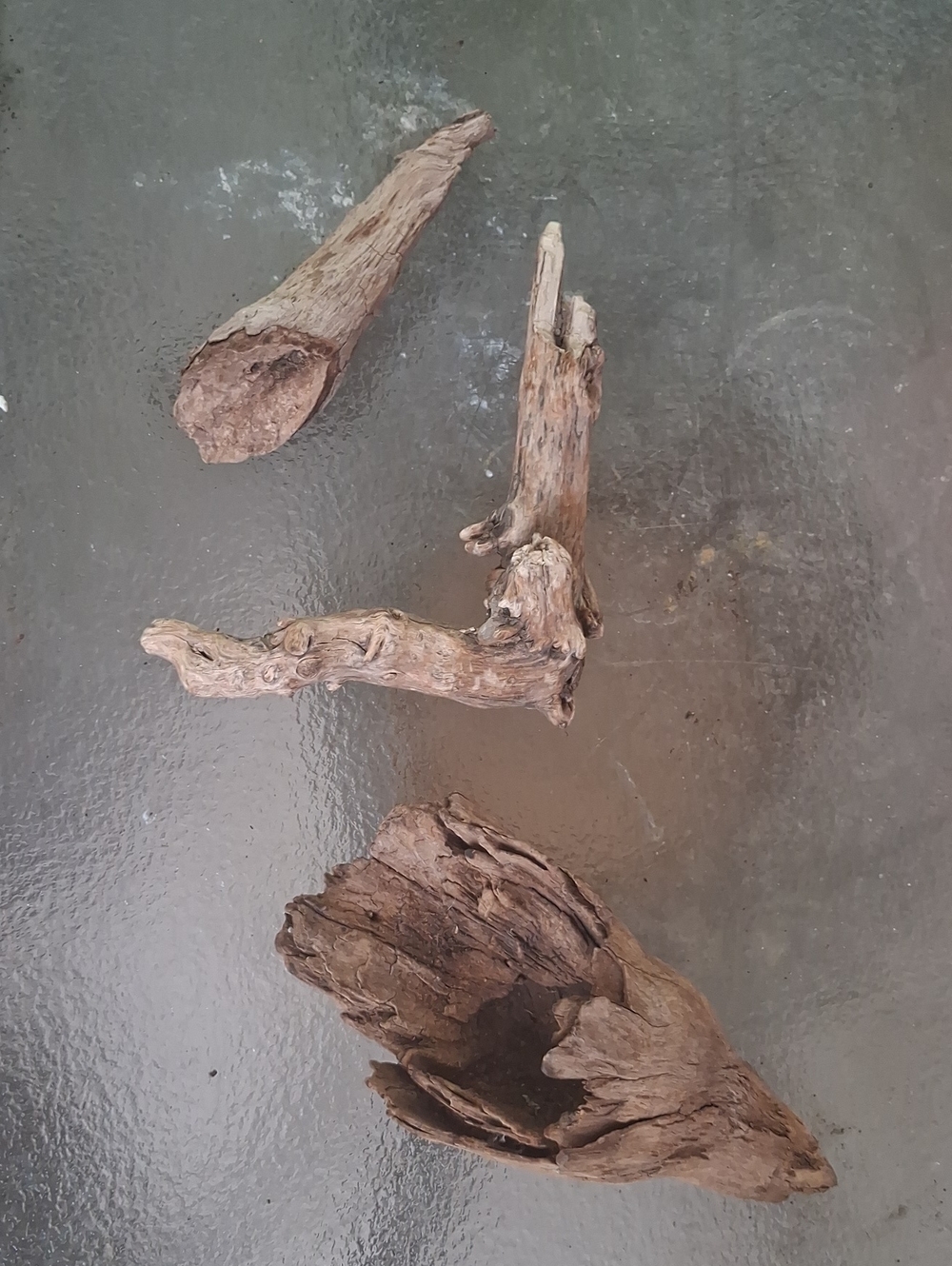 Natural Brown Driftwood Habitat Accent for Reptiles - Brown